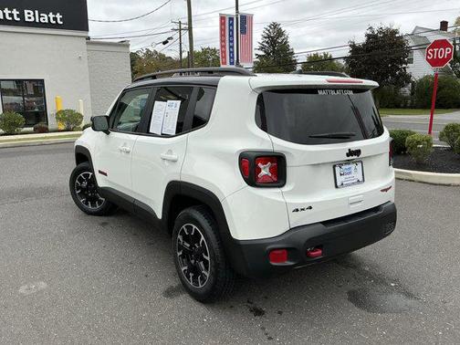 2023 Jeep Renegade Trailhawk