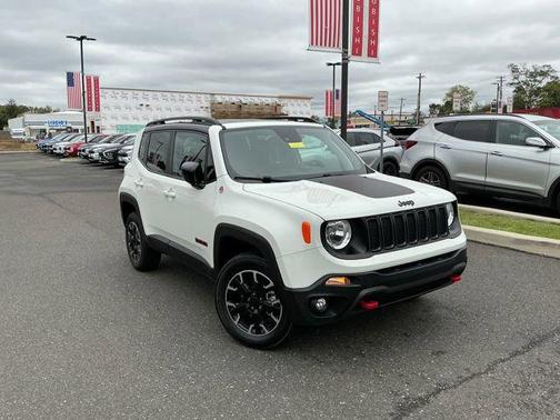 2023 Jeep Renegade Trailhawk