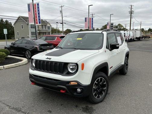2023 Jeep Renegade Trailhawk