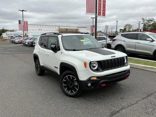 2023 Jeep Renegade Trailhawk
