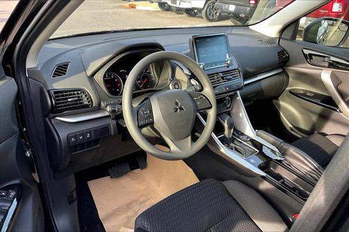 2025 Mitsubishi Eclipse Cross LE