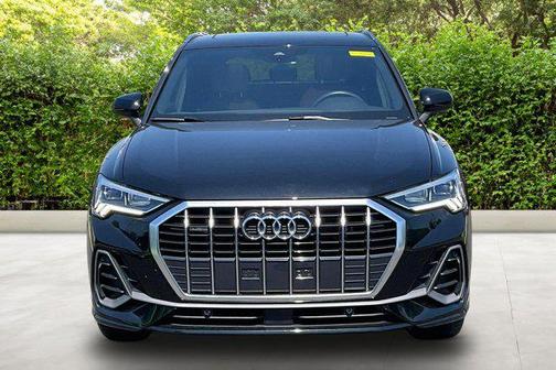 Mythos Black Metallic 2025 Audi Q3 Premium 45 TFSI S line quattro Tiptronic