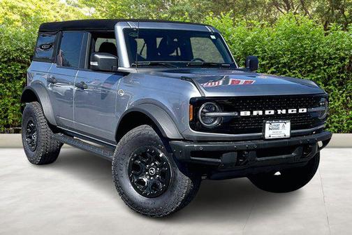 Iconic Silver Metallic 2023 Ford Bronco Wildtrak