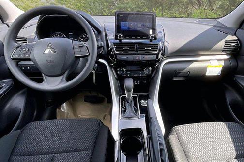 Labrador Black Pearl 2026 Mitsubishi Eclipse Cross ES