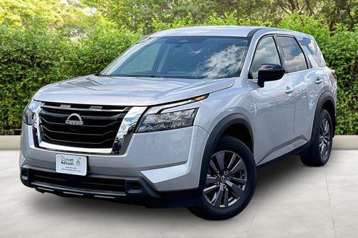 Brilliant Silver Metallic 2023 Nissan Pathfinder S 4WD