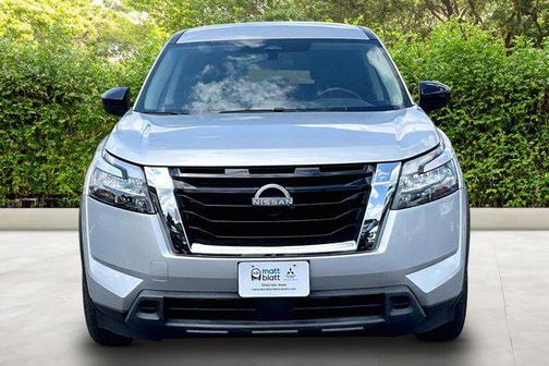 Brilliant Silver Metallic 2023 Nissan Pathfinder S 4WD