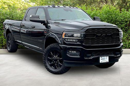 Diamond Black Crystal Pearlcoat 2023 RAM 2500 Limited Crew Cab 4x4 6'4' Box