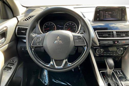 2020 Mitsubishi Eclipse Cross SE