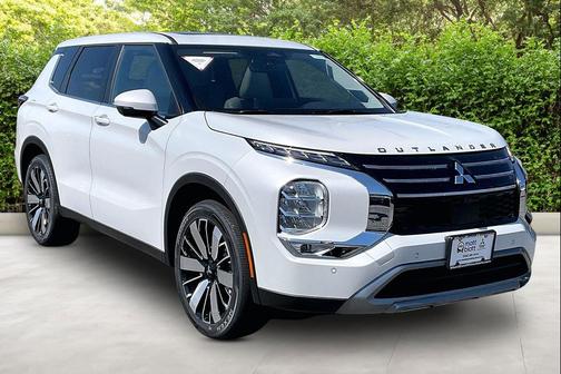 White Diamond 2026 Mitsubishi Outlander SE