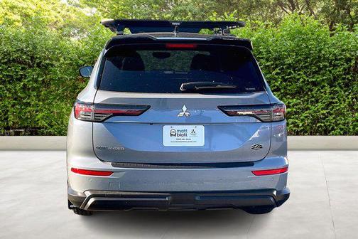 Moonstone Gray Metallic W/ Black Roof 2026 Mitsubishi Outlander TRAIL EDITION S-AWC
