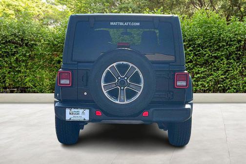 Black Clearcoat 2019 Jeep Wrangler Unlimited Sahara
