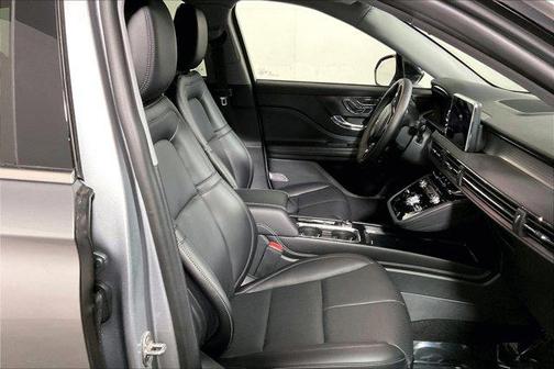Silver Radiance Metallic Clearcoat 2022 Lincoln Corsair Standard