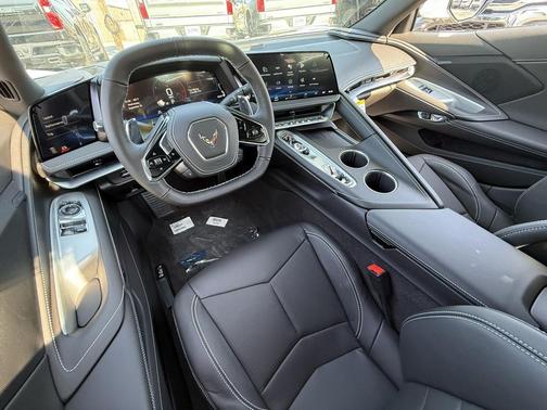 2026 Chevrolet Corvette Stingray w/1LT