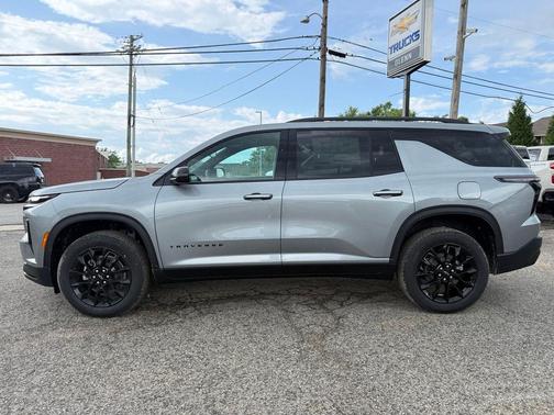 Sterling Gray Metallic 2026 Chevrolet Traverse LT