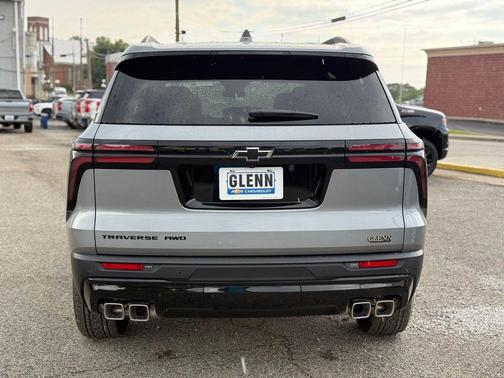 Sterling Gray Metallic 2026 Chevrolet Traverse LT