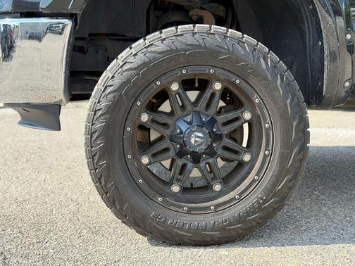 Magnetic Black 2018 Nissan Titan SV