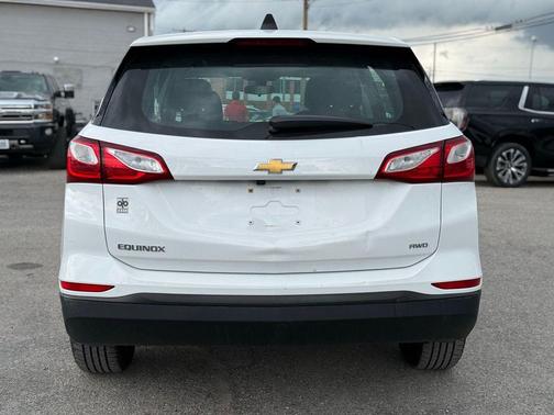 Summit White 2019 Chevrolet Equinox LS