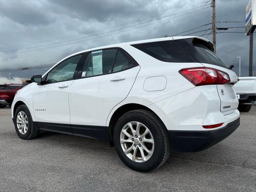 Summit White 2019 Chevrolet Equinox LS