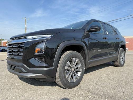 Mosaic Black Metallic 2026 Chevrolet Equinox 1LT