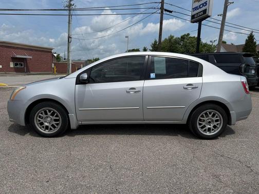 Brilliant Silver Metallic 2009 Nissan Sentra 2.0 S