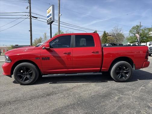 2018 RAM 1500 Night Crew Cab 4x4 5'7' Box