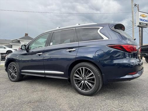 2016 INFINITI QX60 Base