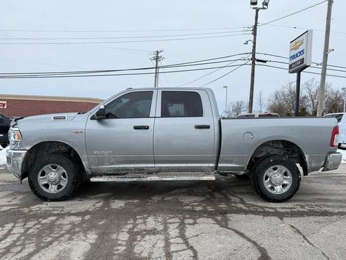 2021 RAM 2500 Tradesman Crew Cab 4x4 6'4' Box