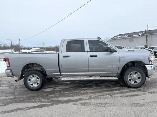 2021 RAM 2500 Tradesman Crew Cab 4x4 6'4' Box