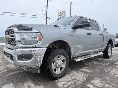 2021 RAM 2500 Tradesman Crew Cab 4x4 6'4' Box