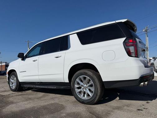 2023 Chevrolet Suburban Premier