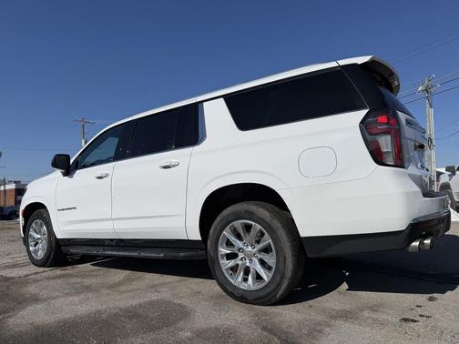 2023 Chevrolet Suburban Premier