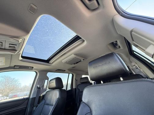 2016 GMC Yukon XL Denali