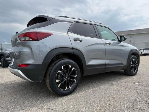 Sterling Gray Metallic 2023 Chevrolet Trailblazer LT