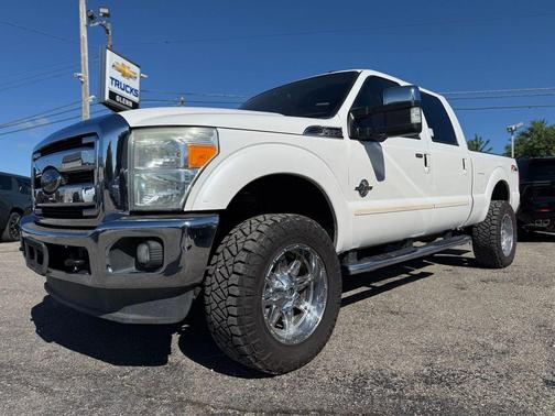 White Platinum Clearcoat Metallic 2015 Ford F-250 Lariat