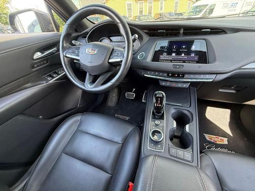 Stellar Black Metallic 2021 Cadillac XT4 Sport