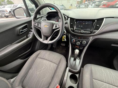 Nightfall Gray Metallic 2019 Chevrolet Trax LT