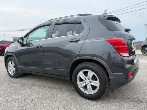 Nightfall Gray Metallic 2019 Chevrolet Trax LT