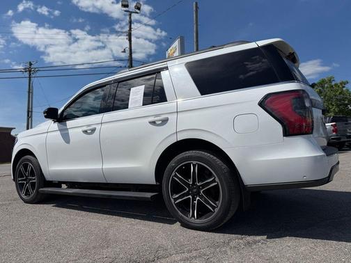 Star White Metallic Tri-Coat 2021 Ford Expedition Limited