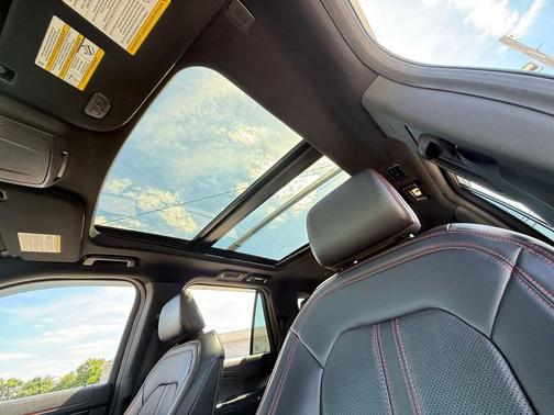 Star White Metallic Tri-Coat 2021 Ford Expedition Limited