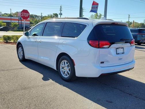 Bright White Clearcoat 2020 Chrysler Pacifica Touring