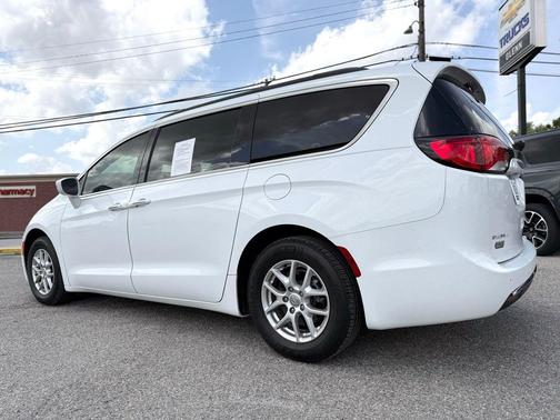 Bright White Clearcoat 2020 Chrysler Pacifica Touring