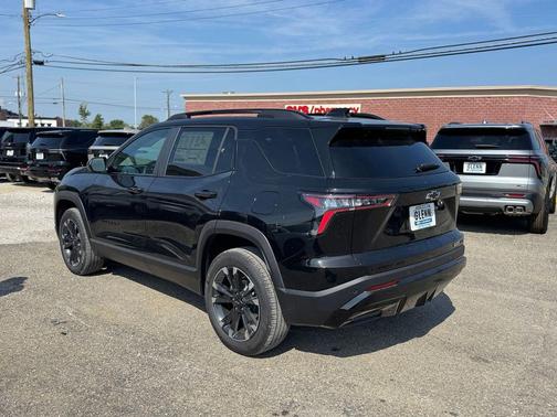 Mosaic Black Metallic 2027 Chevrolet Equinox RS AWD