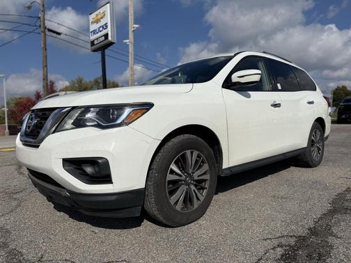 2018 Nissan Pathfinder SV