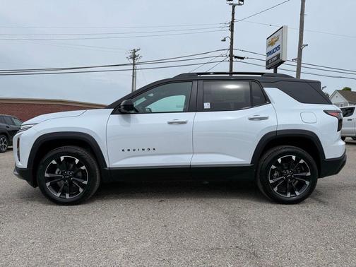 Polar White Tricoat 2026 Chevrolet Equinox AWD RS