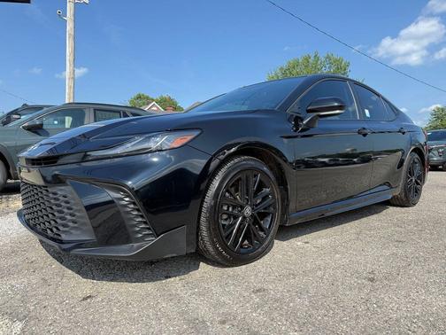 Midnight Black Metallic 2025 Toyota Camry SE