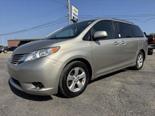 2015 Toyota Sienna LE