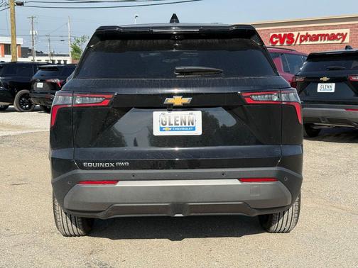 Mosaic Black Metallic 2026 Chevrolet Equinox 1LT