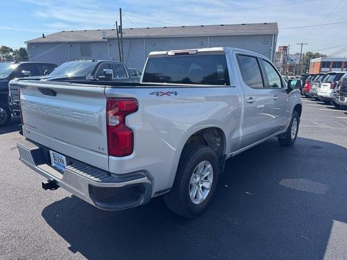 Silver Ice Metallic 2021 Chevrolet Silverado 1500 LT