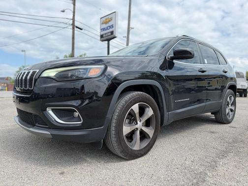 Diamond Black Crystal Pearlcoat 2019 Jeep Cherokee Limited