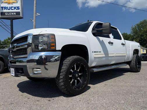 Summit White 2009 Chevrolet Silverado 2500 LT Crew Cab